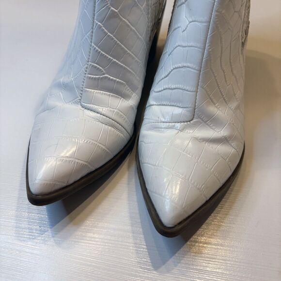 Marc‎ Fisher Rental 2 Women's White Pointed Toe Crocodile Booties Heels Size 8.5 - Picture 5 of 10